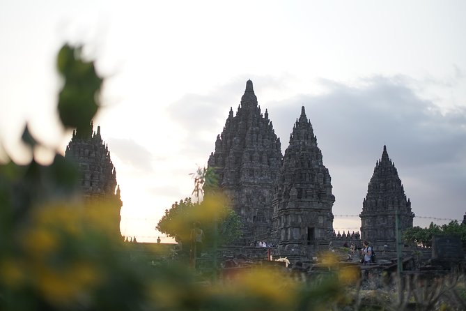 1 Day Yogyakarta tour ( Borobudur temple, Merapi Lava Tour, Prambanan Temple) - Borobudur, Java’s great Buddhist monument