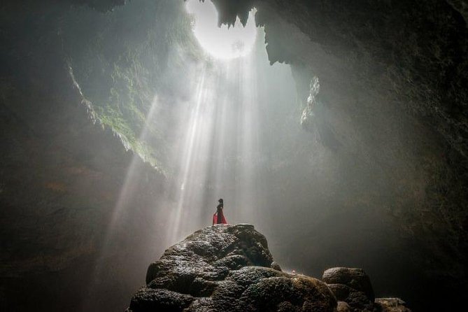 1 day Yogyakarta Tour Jomblang cave and Pindul Cave tubing - Why the two-cave format works
