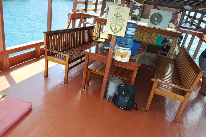 2 Days Tour to explore Labuan Bajo and Komodo Island - Kelor Island, with lunch on the way