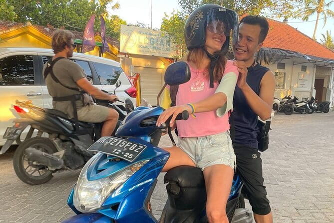 2 Hours Private Scooter Lesson in Bali - The move to a quiet village street