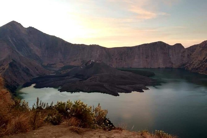 2D1N Senaru Crater Rim Trekking - Starting at Senaru’s Rinjani Trek Centre