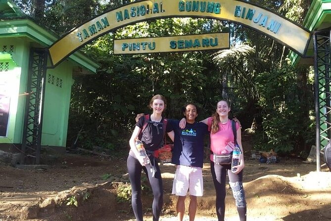 3 days 2 night trekking Rinjani to Summit and lake - Day three: five hours down to Senaru gate