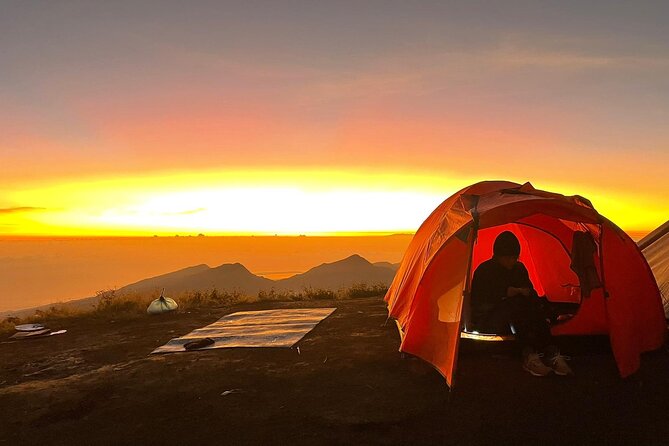 3 days 2 night trekking Rinjani to Summit and lake - Food, porters, and the human side of the trek
