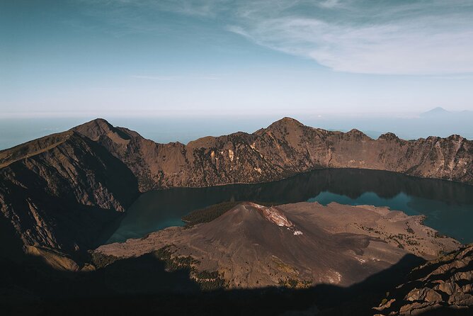 3 Days Tour in Mount Rinjani Summit with Lake Hiking - Who should book, and who should choose another route