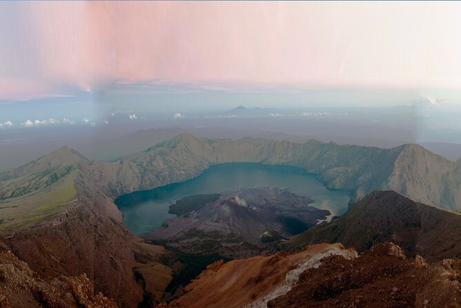 3 Days Tour in Mount Rinjani Summit with Lake Hiking - Day one from Senaru briefing to Sembalun grassland