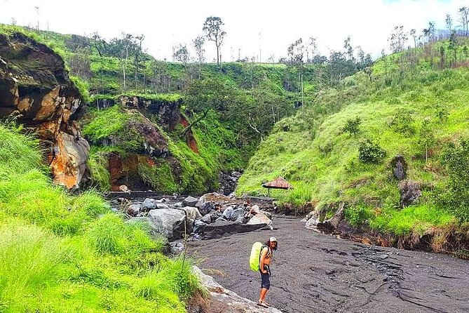 3D 2N Mount Rinjani Trekking Tour To Summit And Lake - Day 3: the long descent into Senaru