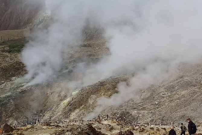 3D2N trip kawah putih-papandayan vulcan-nagavillage-green canyon - A 4 a.m. Start for Mount Papandayan