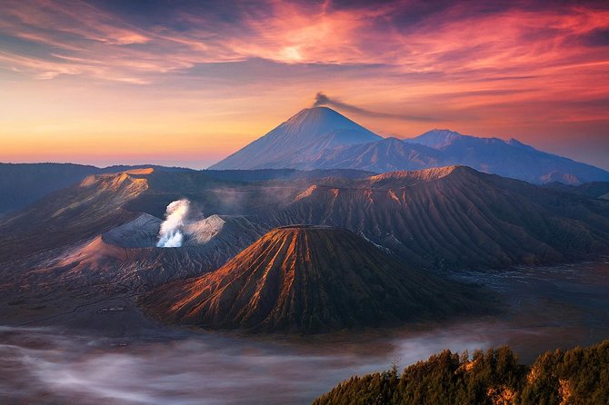 3Days - Tumpaksewu Bromo Ijen Adventure via Malang or Surabaya - Day 2: Bromo sunrise, sand, and crater views