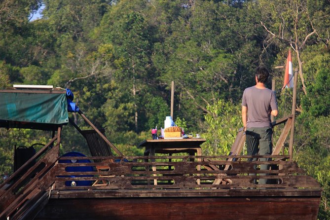3ns Private Orangutan and Bornean Primates Kelotok Tour - Day three: Pondok Tanggui at 9am