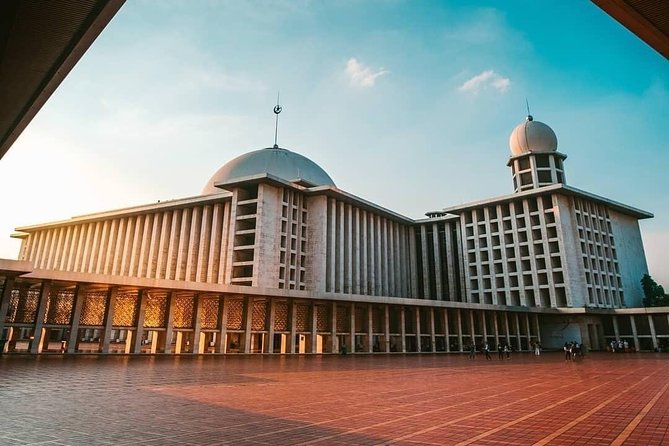 4 Hours Jakarta Private City Tour - (Most Tourist Attractions) - Istiqlal Mosque, 45 minutes of architecture and quiet