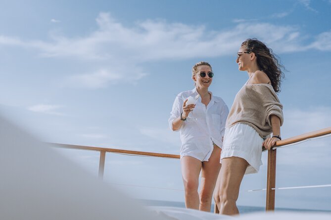 4-in-1 • Gili Islands Half-day Snorkel & Lunch Catamaran Tour - Three Gili Islands, three different reasons to go