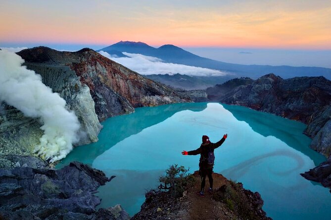 4D3N Ijen Crater,Papuma Beach, Tumpak Sewu Waterfal & Mount Bromo - Day 4: Stargazing and sunrise at Mount Bromo
