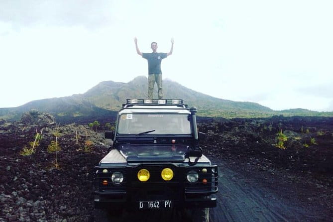 4WD Jeep Mount Batur Sunrise Experience By Bali Volcano Jeep - Waiting for Mount Batur’s first light