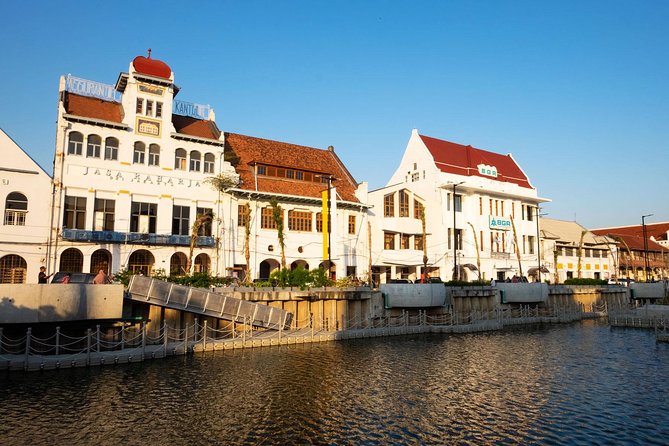 6 Hours Jakarta Private City Tour - (Must Visit Places) - Five minutes at Merdeka Square and Monas