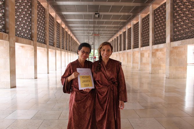 8 Hours Jakarta Private City Tour - (All Tourist Attractions) - The $70 value and the private-car advantage