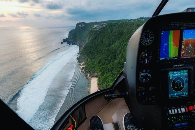Above the Island of Gods Helicopter Tour - What the mixed feedback means for your booking