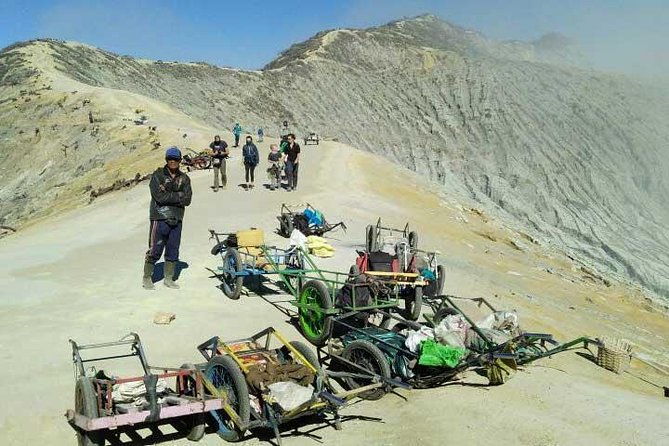 Active Volcanoes Bromo and Ijen - Start Surabaya 3 Days and 2 Nights - Day two: King Kong Hill before dawn
