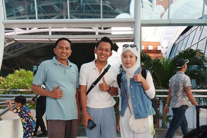 Airport Transfer Bali - Comfort inside the vehicle