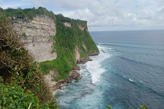All Inclusive Kecak Dance and Uluwatu Temple Admission Ticket - Choosing between the 6 p.m. and 7 p.m. sessions