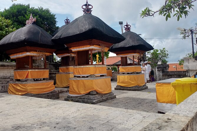 All Inclusive Kecak Dance and Uluwatu Temple Admission Ticket - What you see during the fire dance