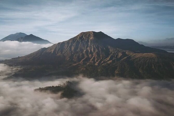 All Inclusive Mount Batur Sunrise Hike With Hotspring - The pre-dawn climb and the summit breakfast
