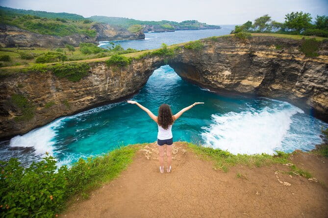 All-Inclusive Nusa Penida Tour - Broken Beach and the natural rock arch