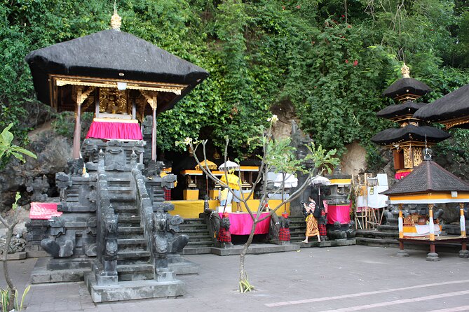 Amazing Private East Bali Full-Day Tour - Lunch, transport, and what the price covers