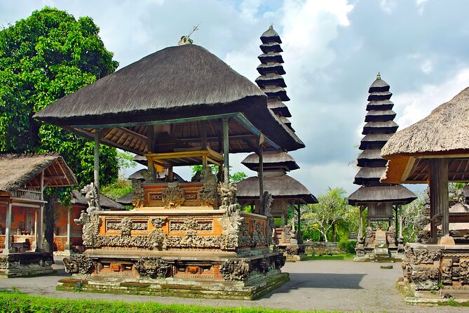Amazing Tanah Lot and Uluwatu Temple Tour - Uluwatu Temple before sunset