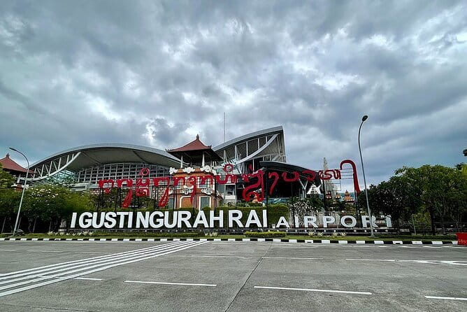 Bali airport transfer check in or check out Ubud area - Safety, driving, and rainy-weather expectations