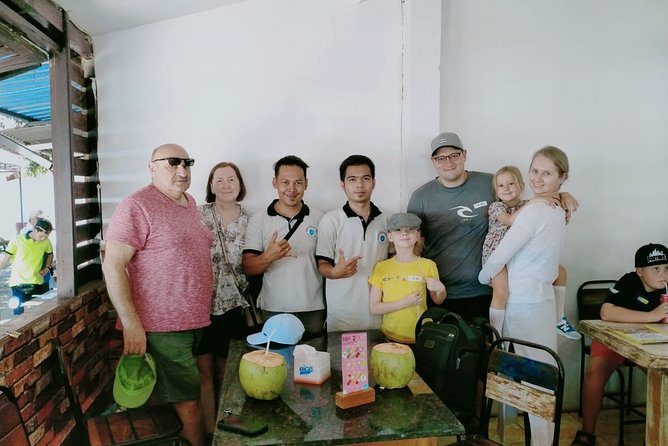 Bali Airport Transfer from or to Kuta/Legian/Jimbaran - The airport meeting with a name board