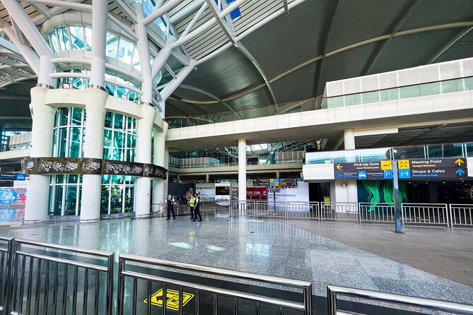 Bali Airport Transfer Service - Meeting Your Driver at Ngurah Rai International Airport