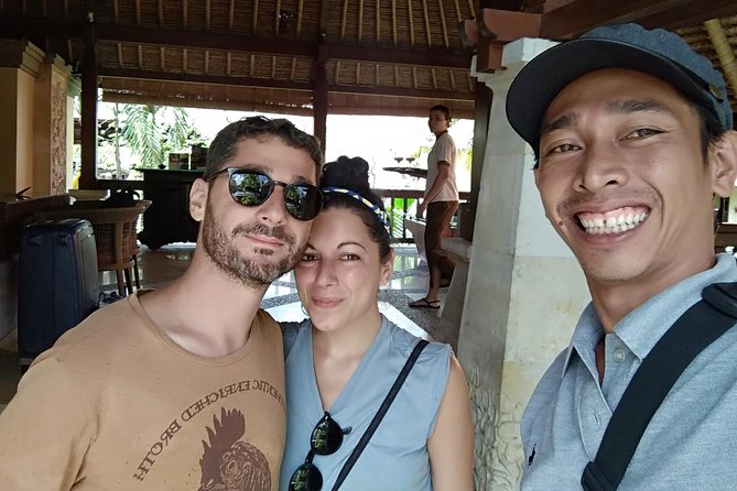 Bali Airport Transport & Transfer - Finding your driver after baggage claim