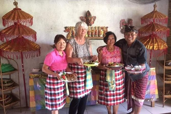 Bali Amazing Cooking Class - Preparing 10 to 11 dishes by hand