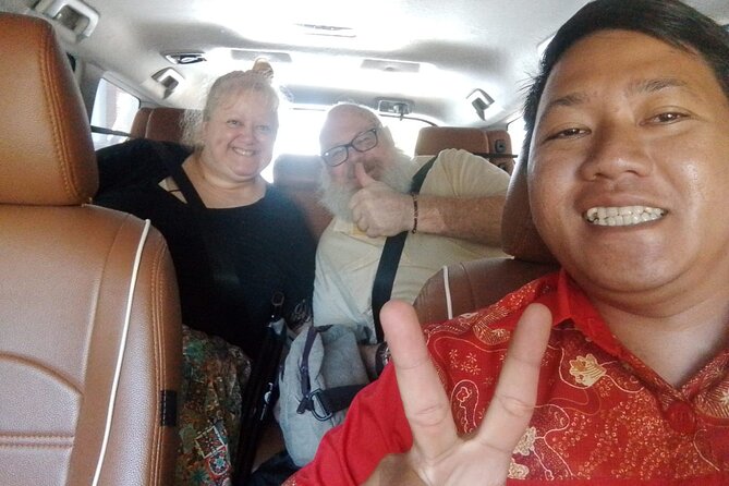 Bali Arrival Shuttle Airport Transfer - Finding your driver after landing