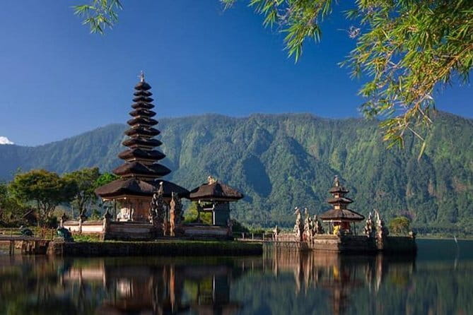 Bali: Bedugul Temple, Banyumala Waterfall, UNESCO Rice Terrace - Key points at a glance