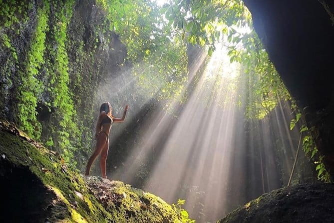 Bali: Best Eastern Waterfalls with Private Bali Tours - Kanto Lampo and its stacked rocks