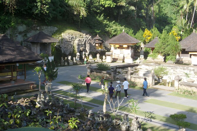 Bali Cycling and Ubud Waterfall Tour - Ubud Monkey Forest: a quick look at macaque country