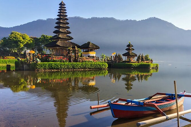 Bali Dolphin Lovina tour and Ulundanu Beratan - Lunch at 11:30 am is your own expense