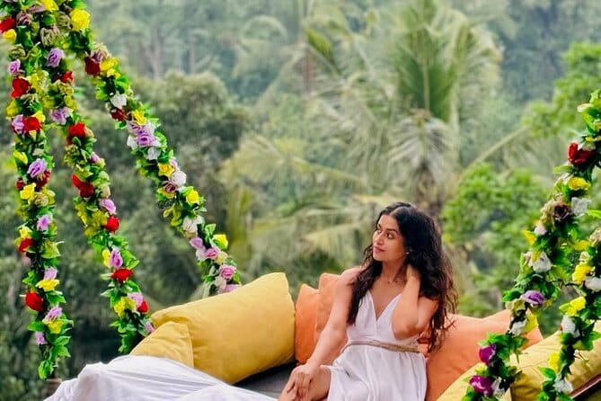 Bali Full-Day Tours : Waterfall and Ubud Destination Trip - Ubud Art Market: finish with shopping across from the palace