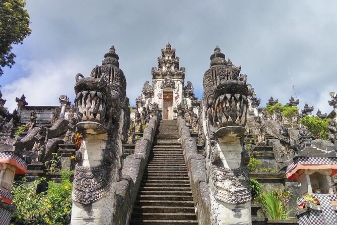 Bali Instagram Tour: The Most Scenic Spots - Tegalalang Rice Terrace and the jungle swing