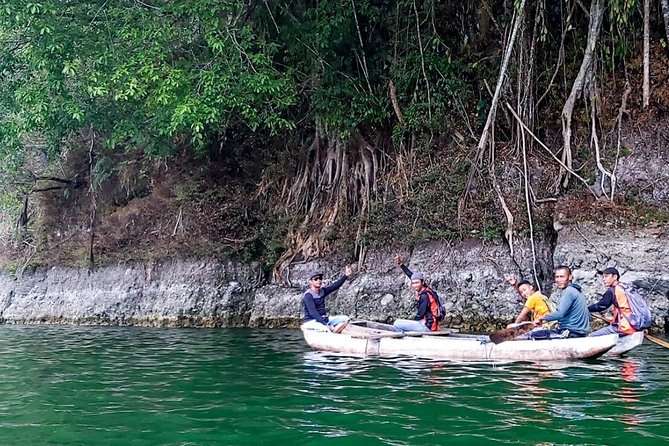 Bali Jungle Trekking and Lake Canoeing Tour - The peaceful canoe crossing