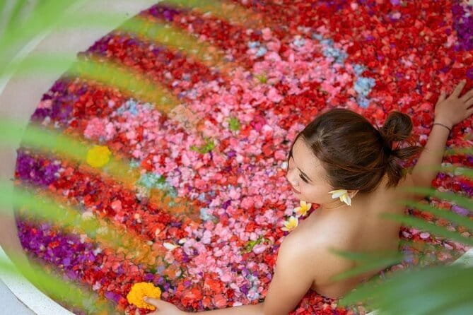 Bali Kuta Luxury Spa Massage Scrub Flowerbath 2 Hour treatment - Starting with the Thalaso foot wash