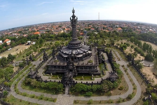 Bali Lempuyang Temple with Blue Lagoon Snorkeling - Lunch, equipment, and what the price covers