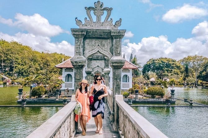 Bali Private Tour: Waterfall, Monkey forest and Tanah lot sunset - Timing, comfort, and the private-car advantage
