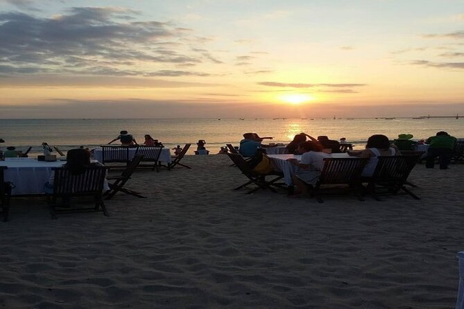 Bali Romantic Seafood Dinner under sunset jimbaran Beach - Private transport does not mean private dining