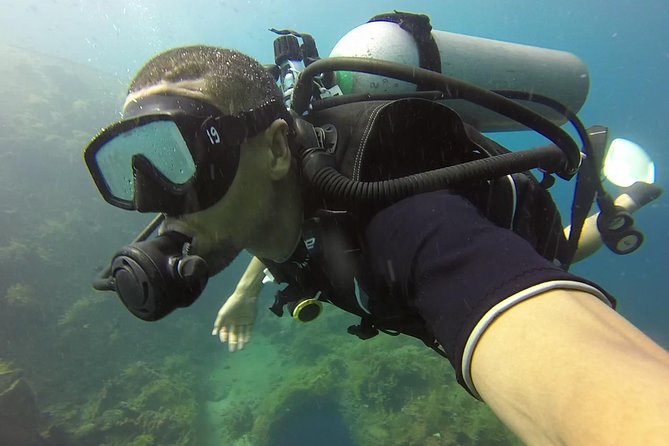 Bali Scuba Diving trip at Tulamben for Certified Diver - Beachside lunch and the useful midday break