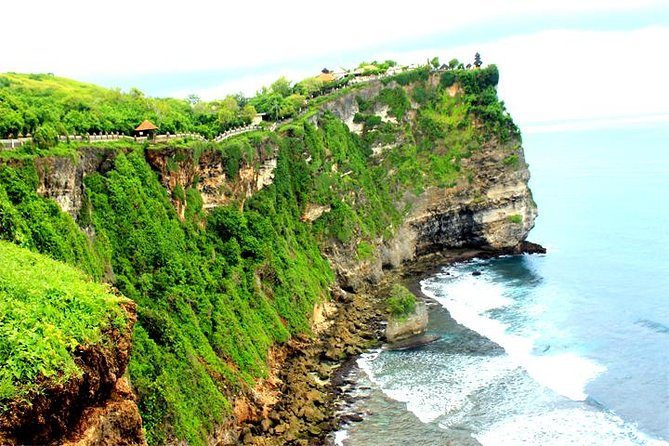 Bali Sunset: Uluwatu Temple, Kecak Dance and Jimbaran - Jimbaran Bay and seafood on the sand