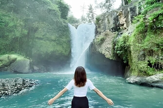 Bali Tour : Tegenungan - Tukad Cepung - Kanto Lampo - Tibumana Waterfall - Tibumana and its twin-waterfall shape
