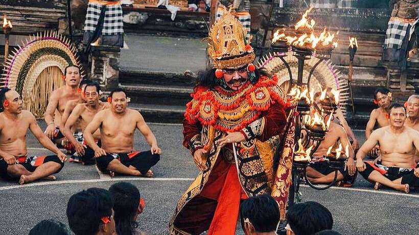 Bali: Ubud Kecak and Fire Dance Show Tickets - Choosing your seat and preparing for the setting
