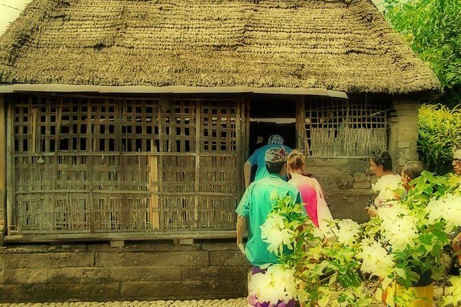 Bali Ubud & Kintamani Volcano Tour -All Inclusive - Batuan Temple: a strong cultural opening